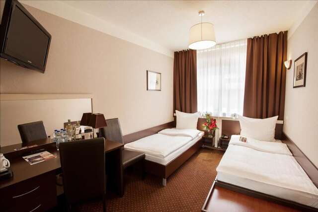 Отель Hotel Diament Spodek Катовице-29